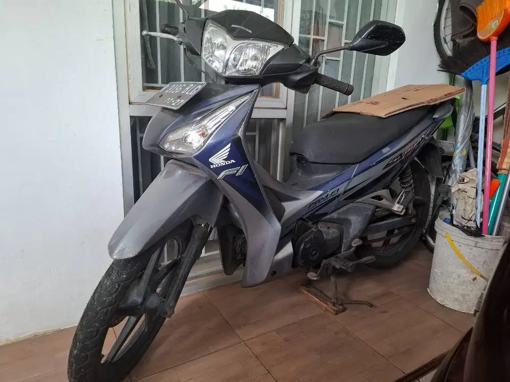 Jual supra x 125 pgm-fi helm-in 2012
