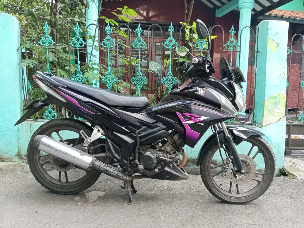 Honda cs 1 tahun 2008 siap pakai