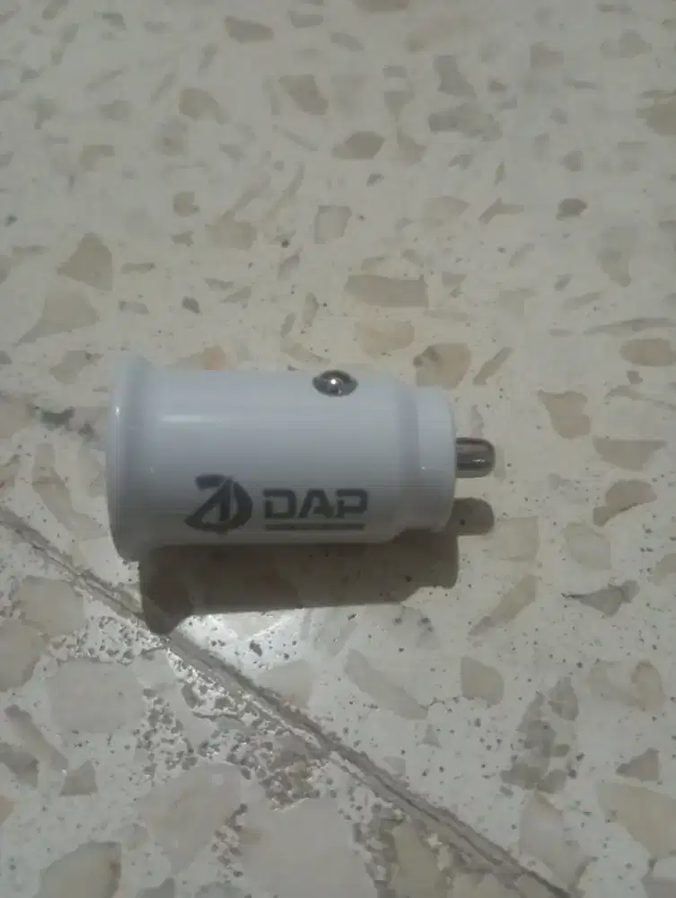 car charger merk dap 18 watt