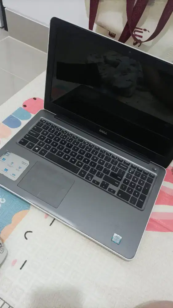 Laptop Dell inspiron 15 5000 series i7