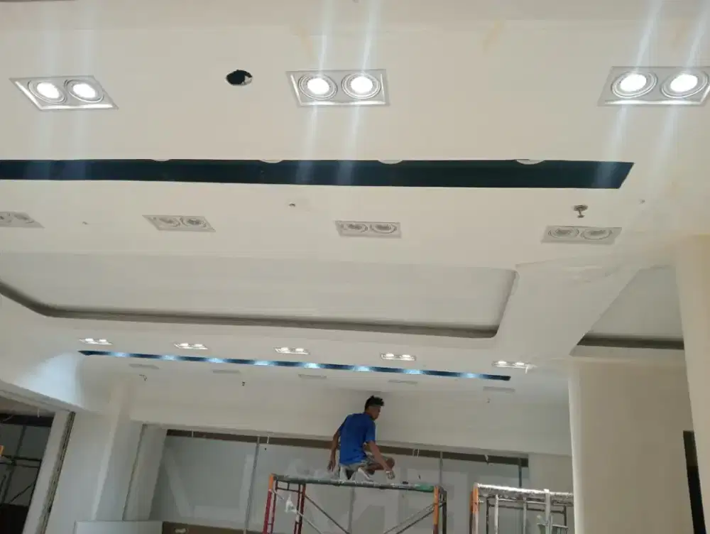 Pasang .gipsum .partisi.lis molding .pvc
