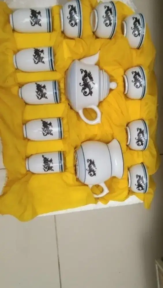 set cangkir tea antik