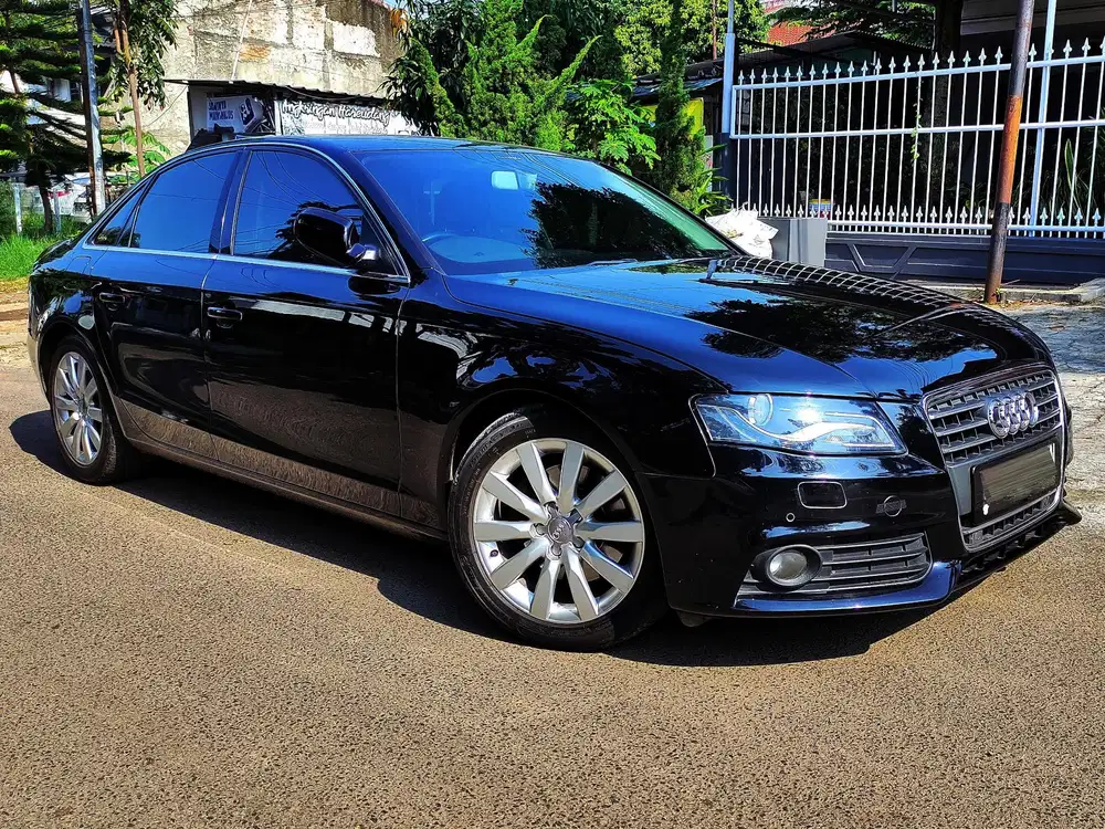 Audi A4 2011 Bensin