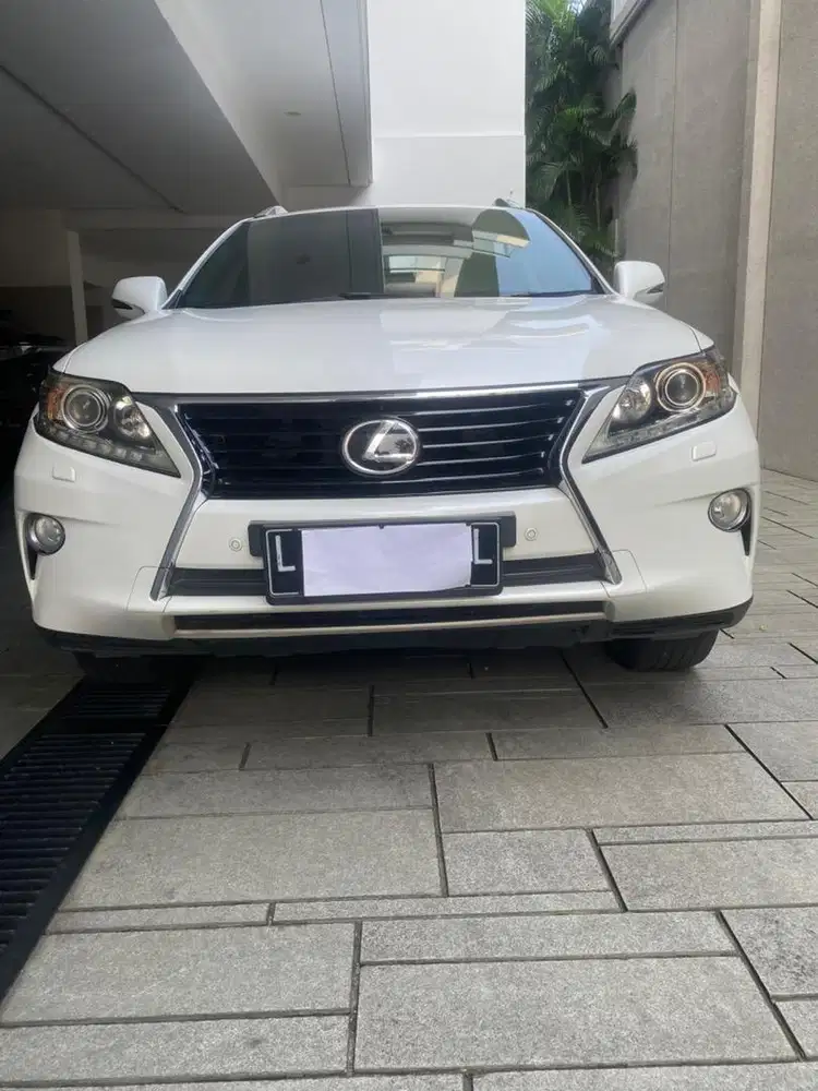 Lexuz RX270 putih automatic 2012 plat L tangan 1 dari baru
