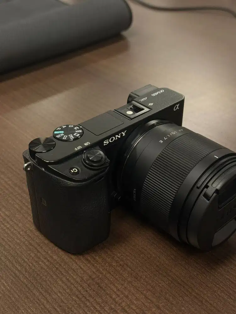 Sony A6400 BO Full Set - SC 35k + SD Card 64Gb & Batere cadangan