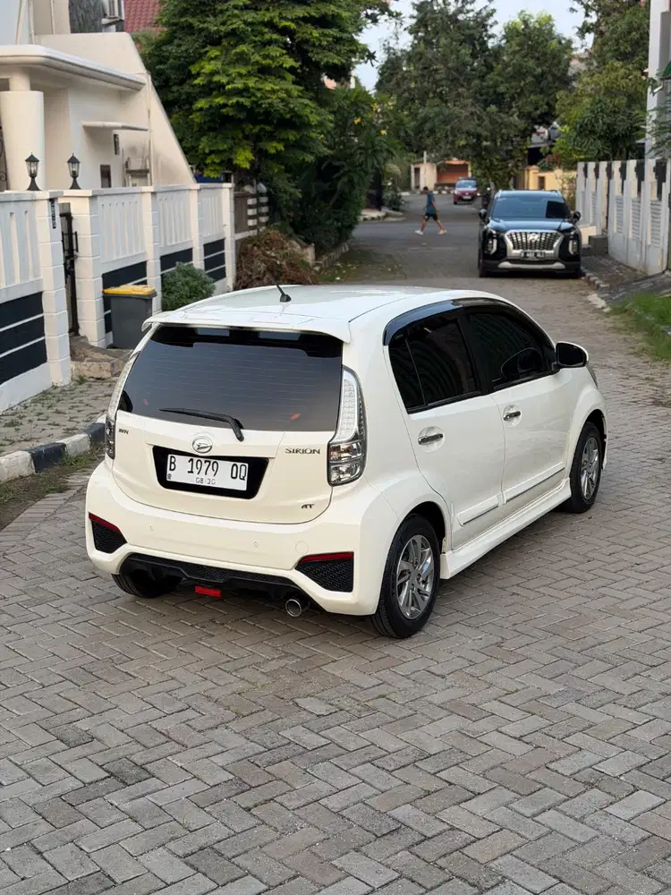Daihatsu Sirion RS 2015