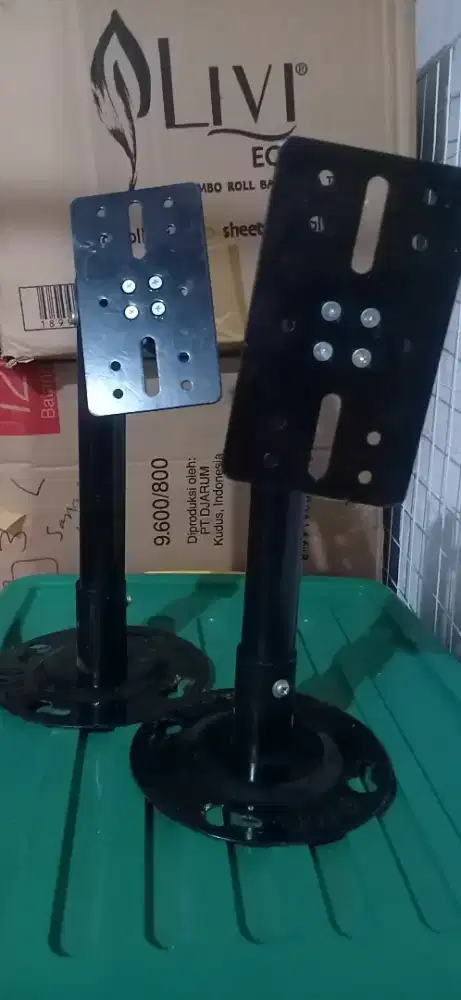 Breket speker dan besi siku
