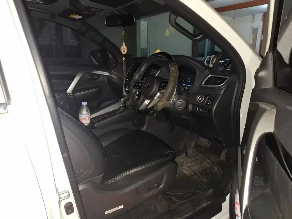 Pajero sport 2.4L Dakar 4x2 AT 2025