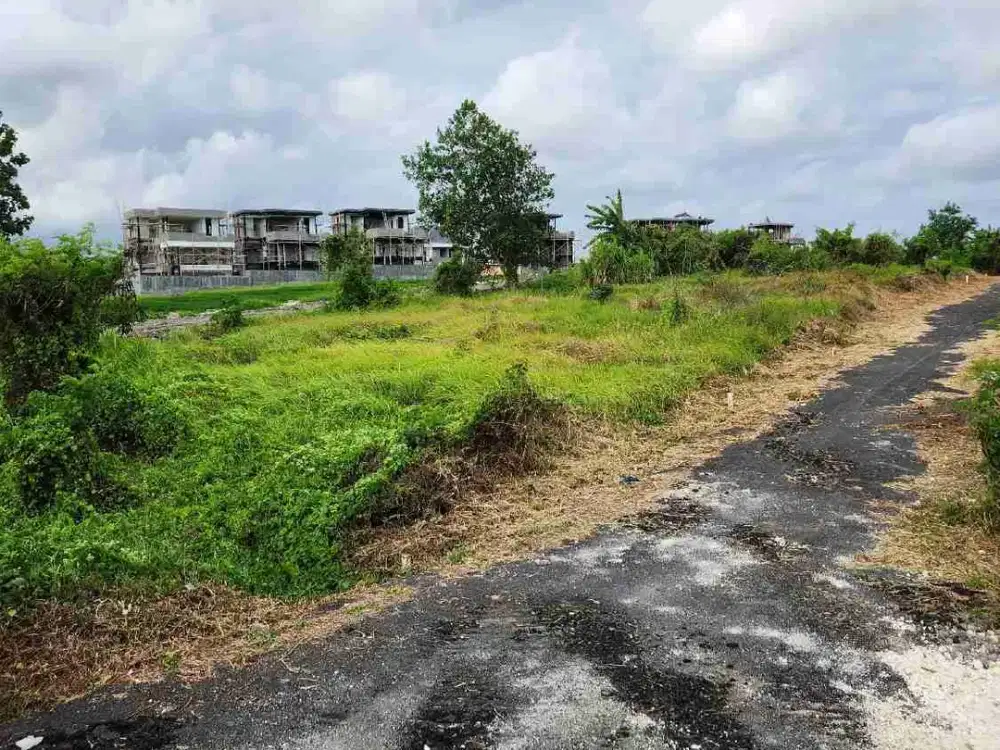 TANAH LUASAN KECIL PANTAI SESEH 300 METER PANTAI BADUNG BALI