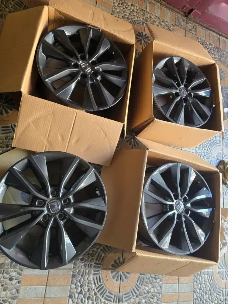 Dijual Cepat Velg original Honda HRV SE 2022