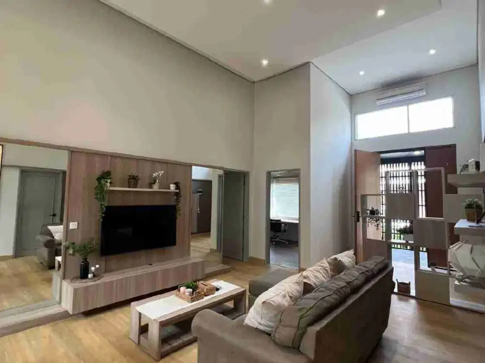 rumah lux furnished kota baru Parahyangan