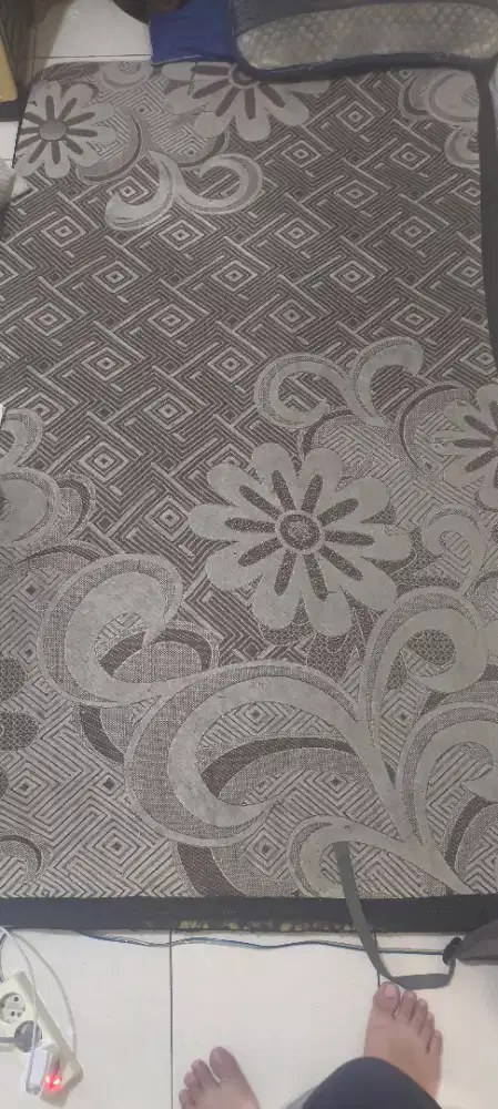 Kasur Lipat Motif Bunga – Nyaman & Masih Layak Pakai