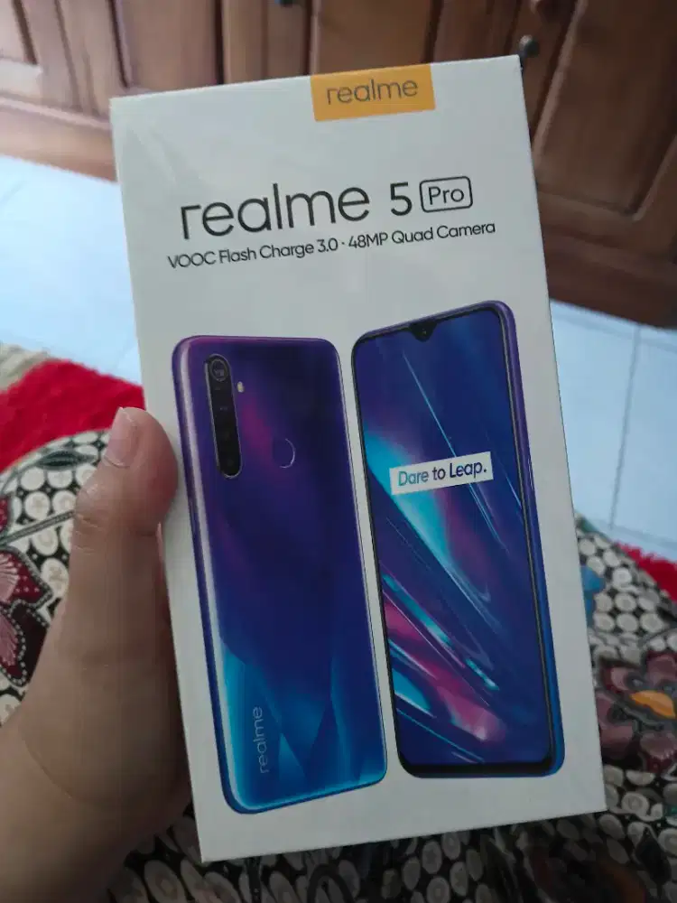 Realme 5 Pro Biru Kilau 4/128