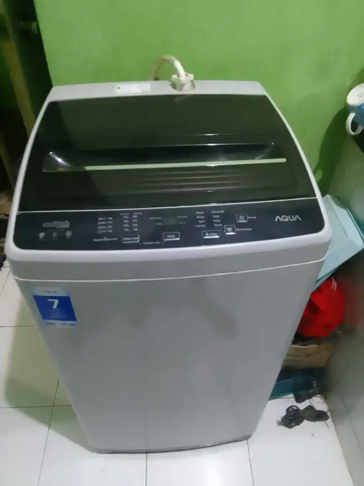 Jual mesin cuci 1 tabung 7kg merk aqua normal blom pernah servis
