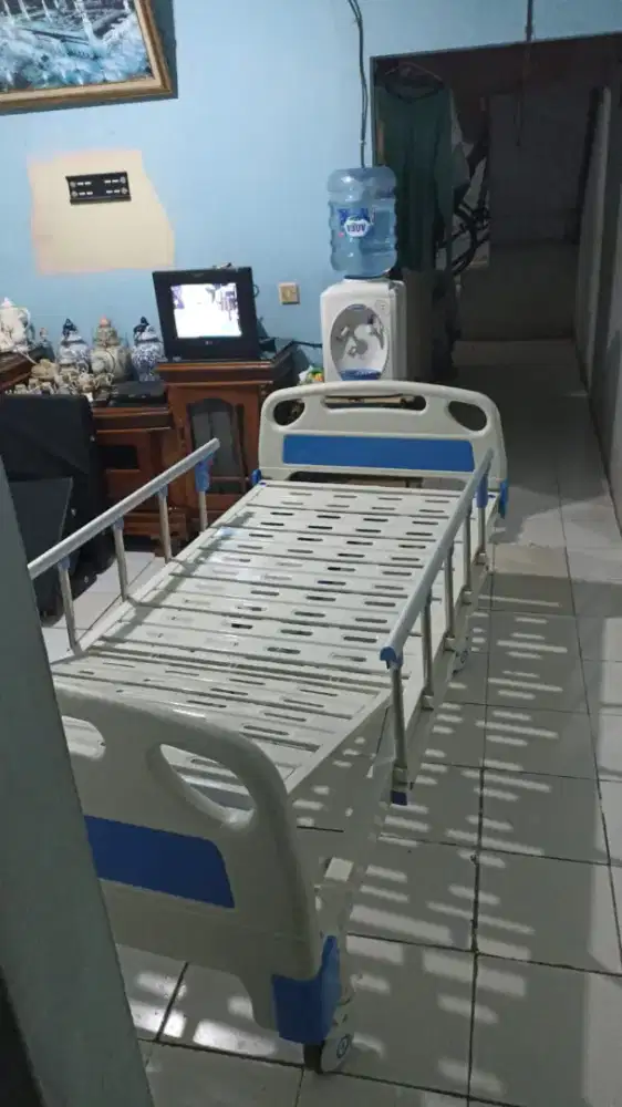 Tempat Tidur Pasien
