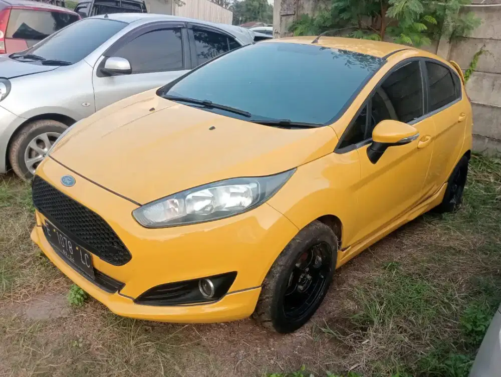 Ford fiesta manual 2014