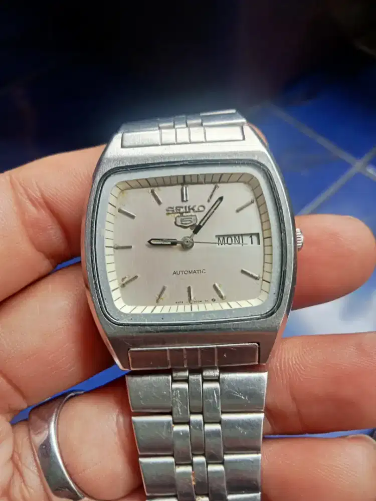 Jam tangan Seiko lawas normal