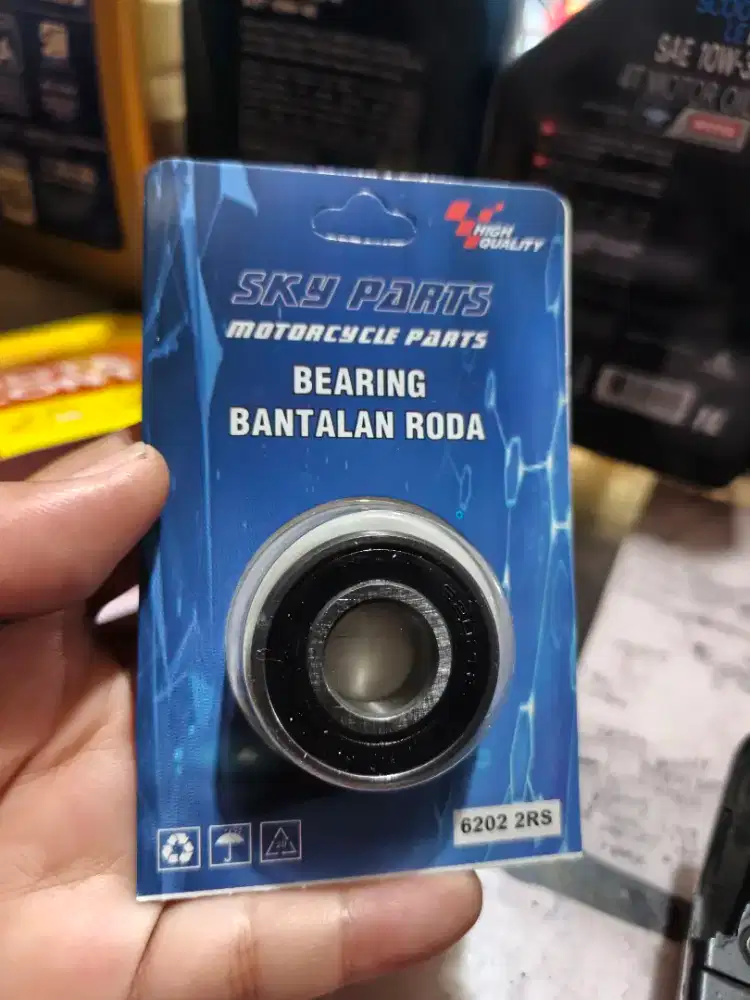 Di cari mekanik  motor berpengalaman