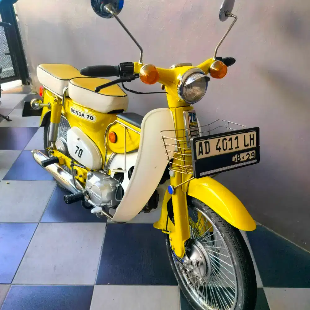 Motor Jadul Unik, mesin terawat, surat2 lengkap, milik pribadi.