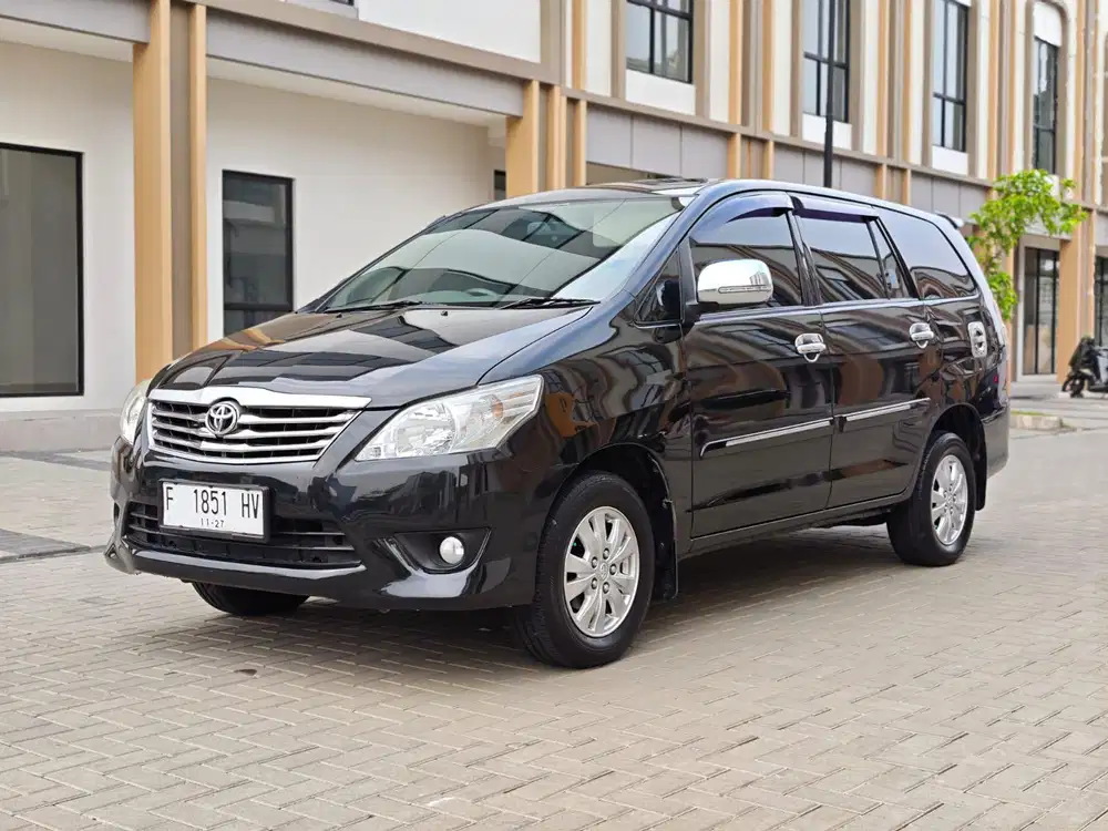 Toyota Innova 2.5 G Diesel MT Manual 2012