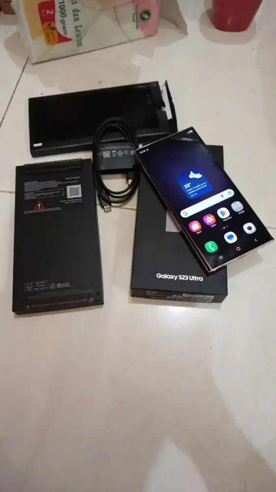 Samsung S23 Ultra 12/256 Sein fullset mlusss like new josss