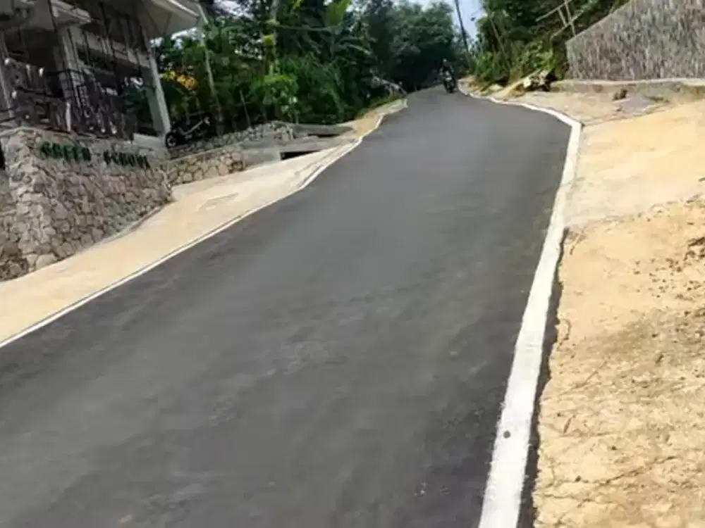 Tanah Kuning di Jl Kliwonan, Plalangan depan SMK Green School Gunungpati