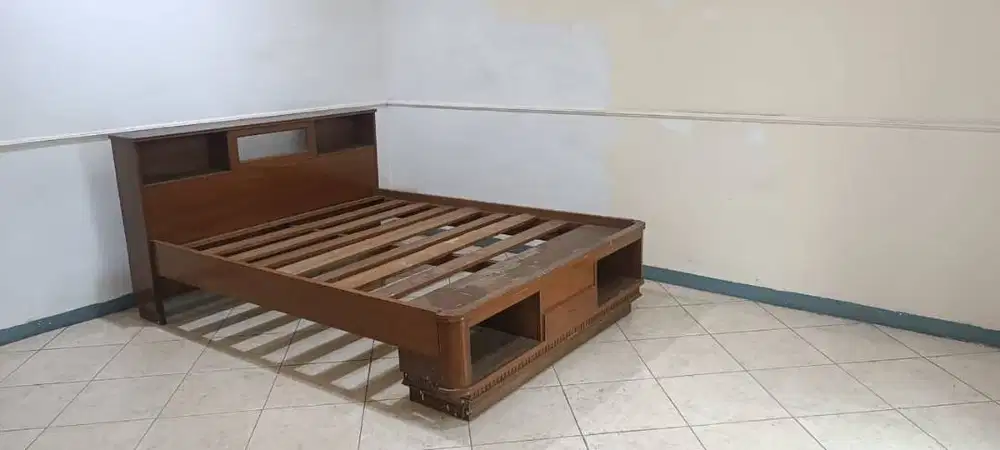 Furniture dipan kayu jati asli usia 40th kondisi bagus
