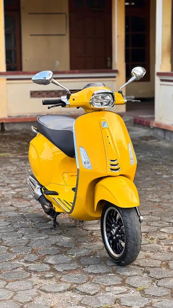 Vespa Sprint 2023