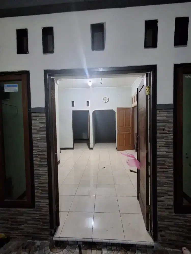 Rumah disewakan
