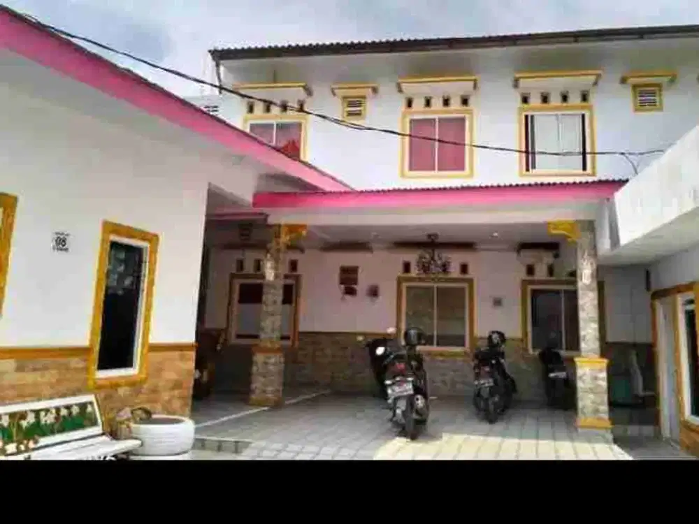 Rumah kost Eksklusif, di Jl Gejayan/Afandi, full penghuni, 100 meter ke kampus UNY, 500 meter ke kampus UGM,dkt juga ke Seturan, YKPN, UPN, ATMA JAYA