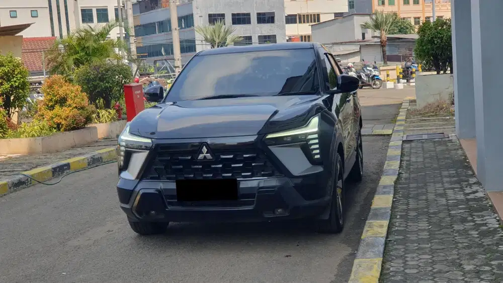 Km 23 ribu mitsubishi xforce ultimate 2023 pakai 2024 pajak panjang