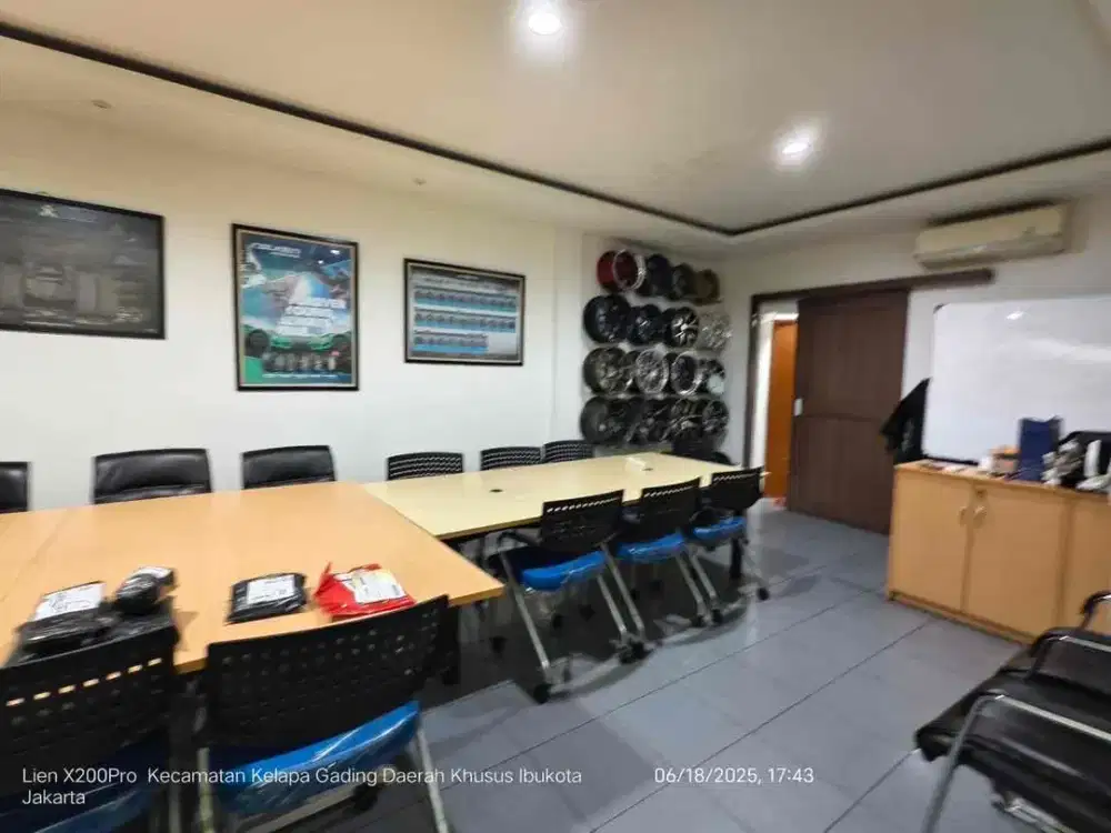 Ruko Gandeng 3 Lantai di Boulevard Kelapa Gading Jakarta Utara