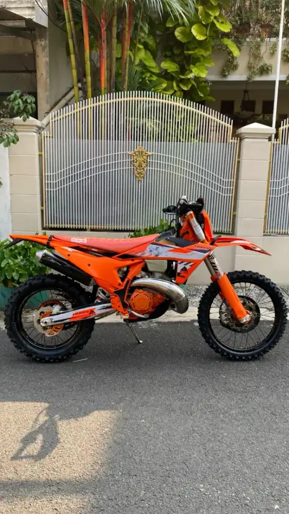 KTM 300EXC HARD ENDURO KASTA TERTINGGI.