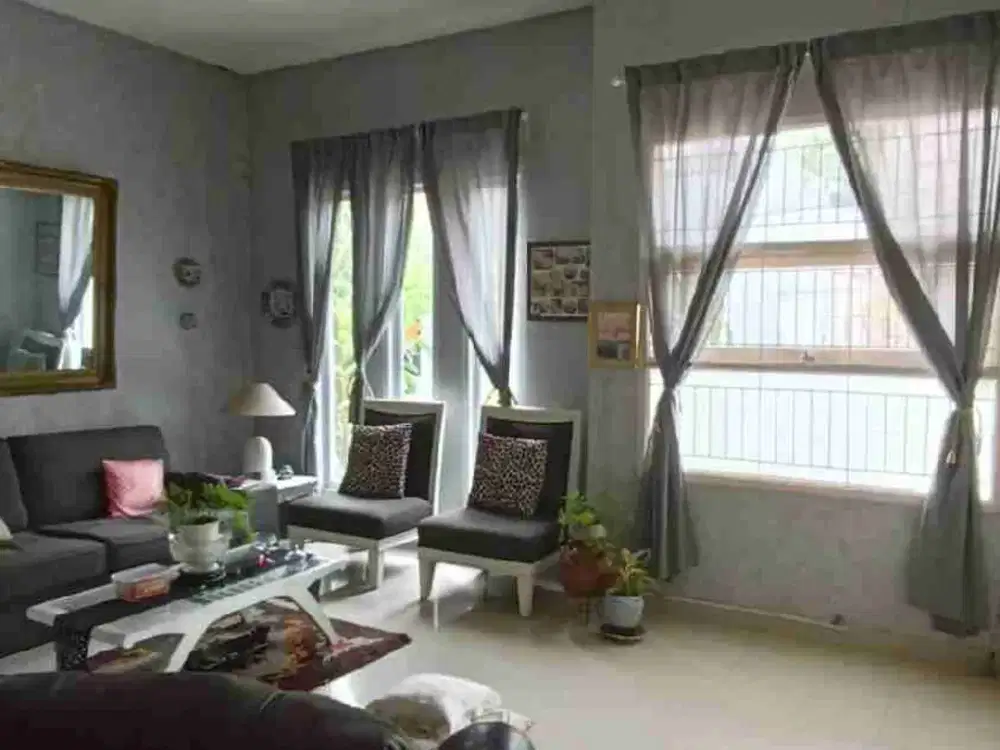 Dijual Murah Rumah Semi Furnished 2 Lantai di Kencana loka 2 Extension BSD