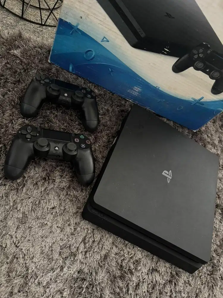 Playstation 4 Slim 31 game permanen 2 stik ps4 Semua Normal Jual Murah