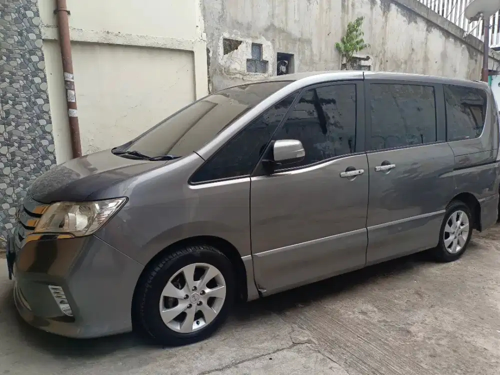 Nissan Serena HWS 2.000CC Automatic fullset Tahun 2013 Siap tancapGass
