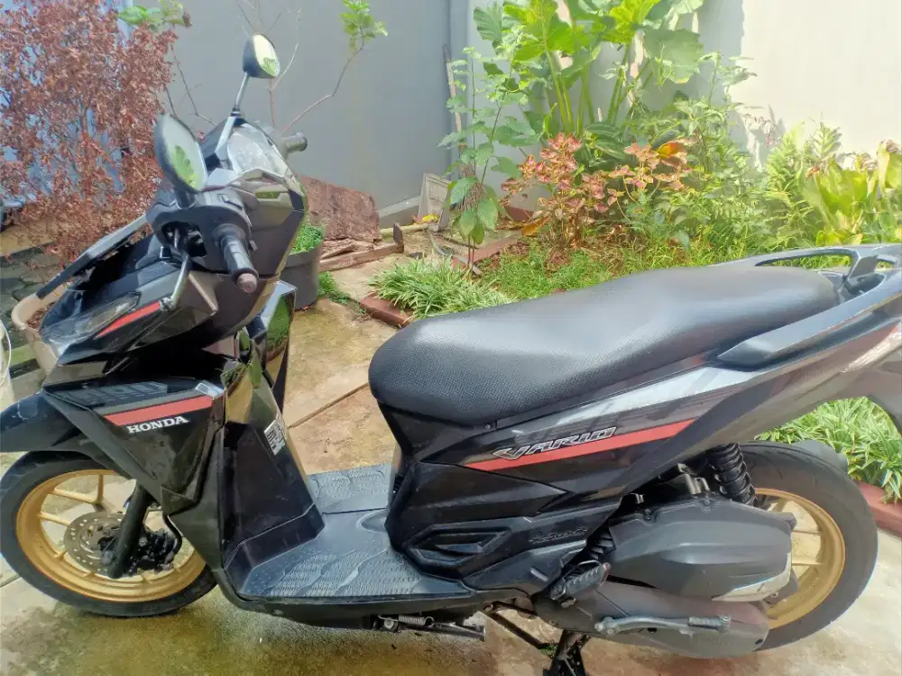 Vario 125 , surat lengkap, pajak off 1 tahun.