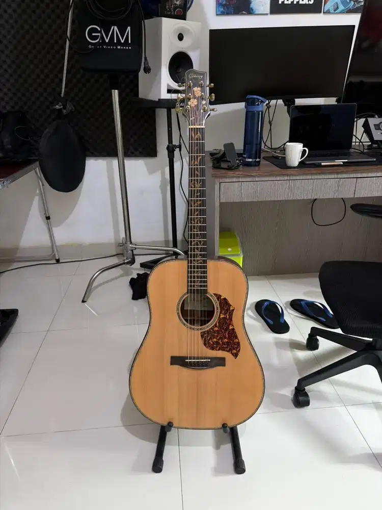 Gitar Akustik Full Solid With Preamp Fishman