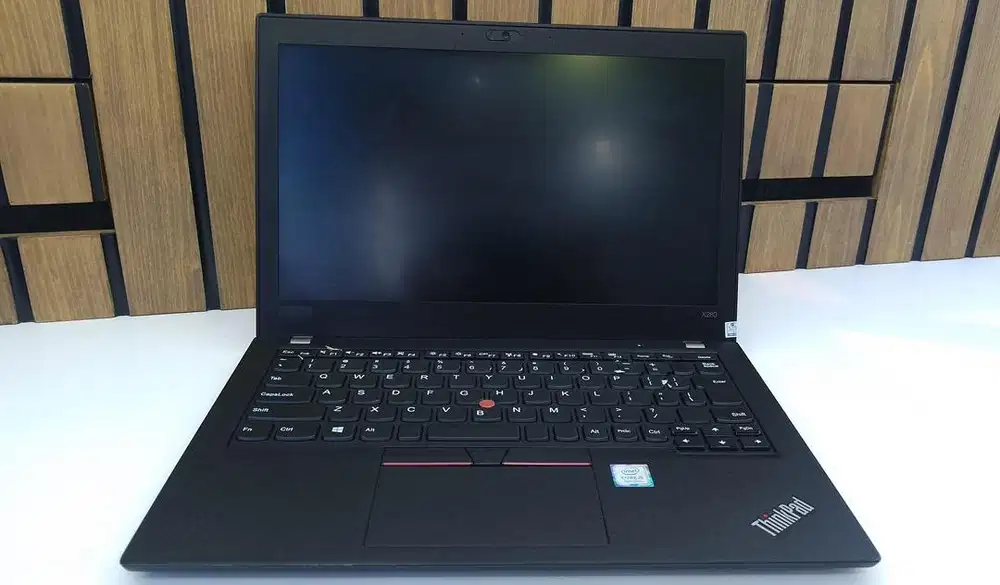 Lenovo thinkpad x280 intel core i5 gen8 8gb