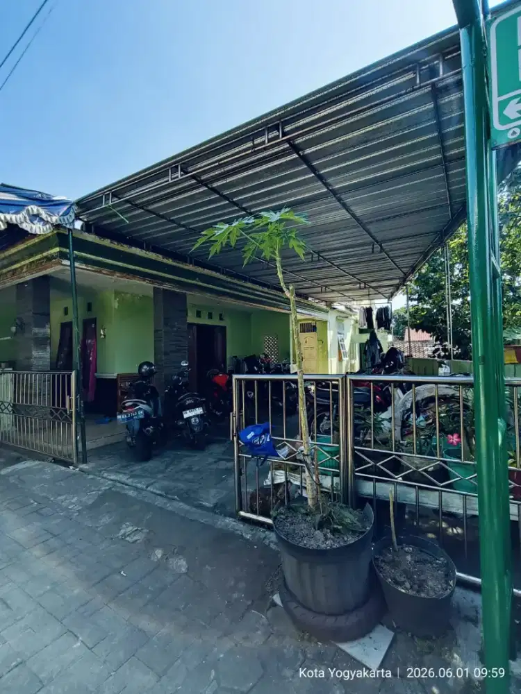 kost-kostan full penghuni dekat SMA 1 teladan Wirobrajan Yogyakarta