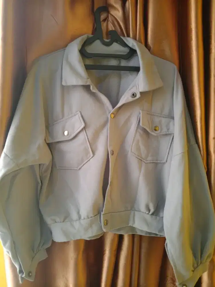 Baju atasan wanita