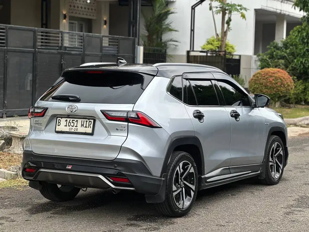 Yaris Cross Hybrid GR TSS 2023 Silver Metallic