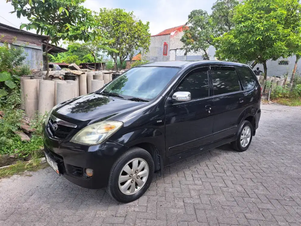 Avanza G 2011 matik dp 15jt aja
