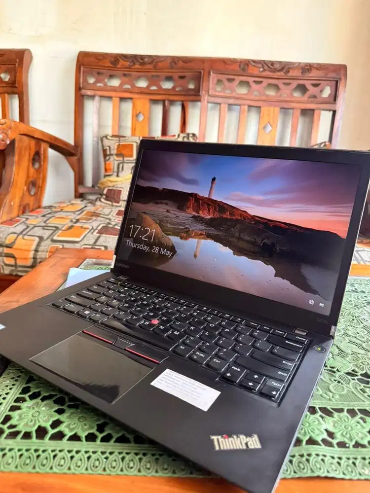 Lenovo Thinkpad T470S ~ Core i7 ~ Ram 12GB + SSD 256GB