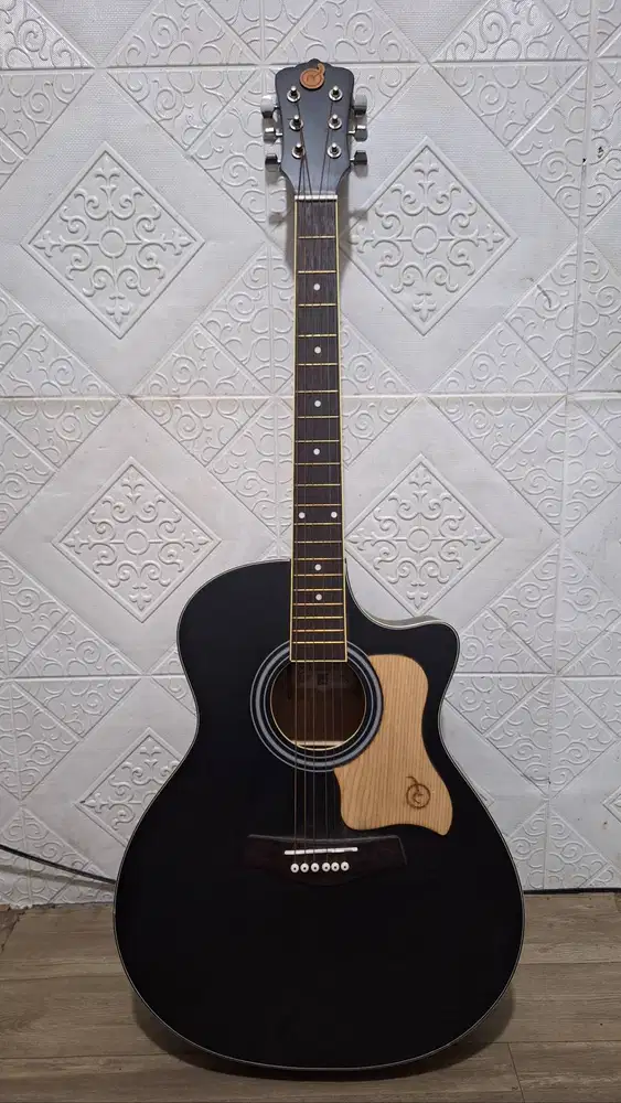 Gitar akustik mandalika de ticco
