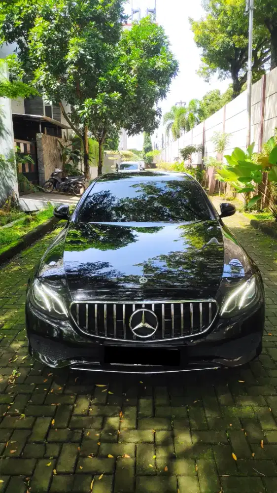 Mercedes-Benz E250 Avantgarde W213 2018 – Elegan, Mewah, dan Berkelas