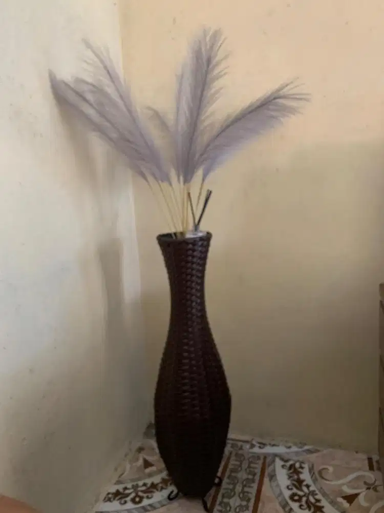 Jual vas anyaman buat ruang tamu