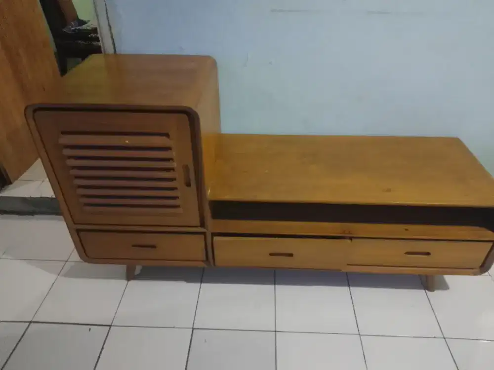 Lemari kabinet classic