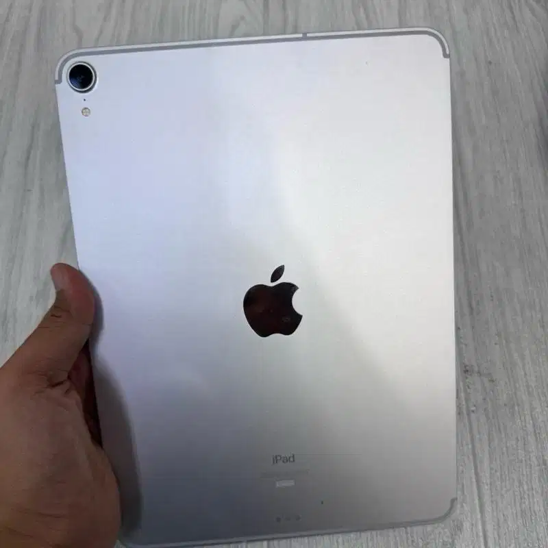 IPAD PRO 2018 64Gb  wifi only second bekas murah resmi ibox
