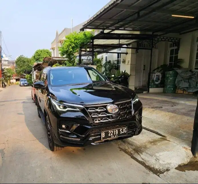 Toyota Fortuner (2022) 2.8 4x2 GR Sport DSL Solar-AT